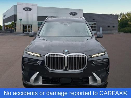 Black Sapphire Metallic 2023 BMW X7 xDrive40i