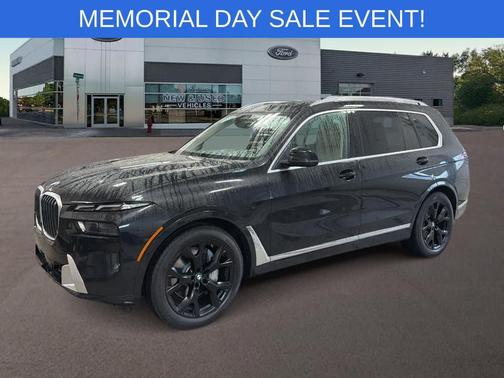 Black Sapphire Metallic 2023 BMW X7 xDrive40i