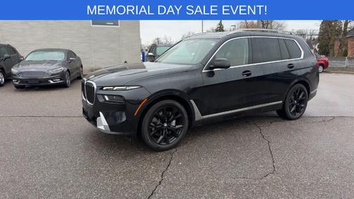 Black Sapphire Metallic 2023 BMW X7 xDrive40i