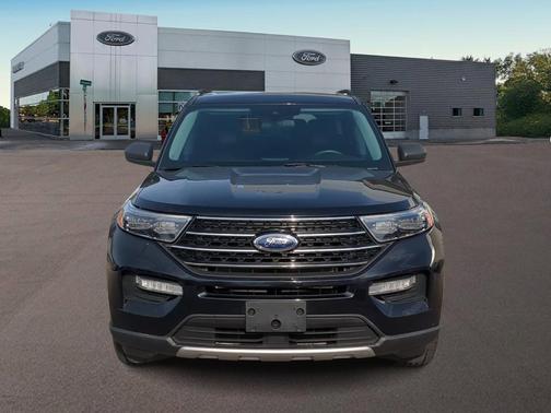 Agate Black Metallic 2021 Ford Explorer XLT