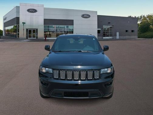 2017 Jeep Grand Cherokee Altitude