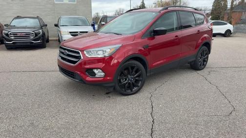 Ruby Red Metallic Tinted Clearcoat 2018 Ford Escape SE