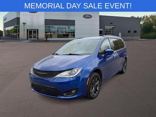 Ocean Blue Metallic 2020 Chrysler Pacifica Launch Edition