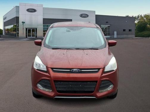 Sunset 2016 Ford Escape SE