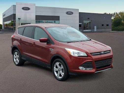 Sunset 2016 Ford Escape SE
