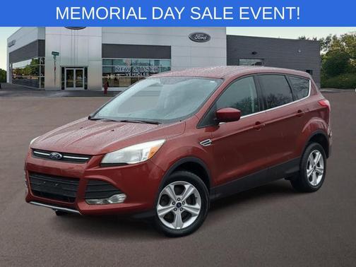 Sunset 2016 Ford Escape SE