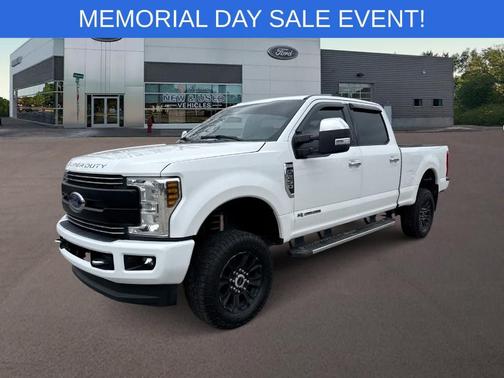 Oxford White 2017 Ford F-250 Lariat