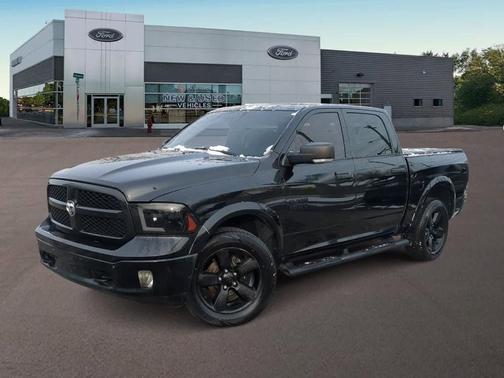 2015 RAM 1500 SLT
