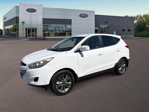 Winter White 2015 Hyundai TUCSON GLS