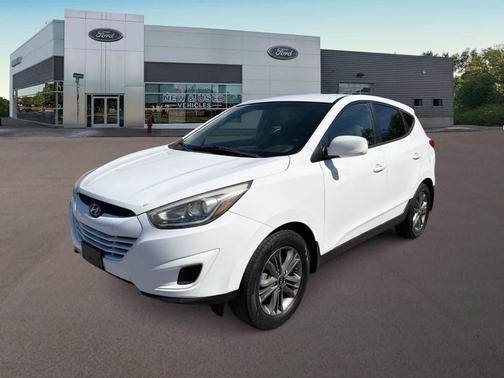 Winter White 2015 Hyundai TUCSON GLS