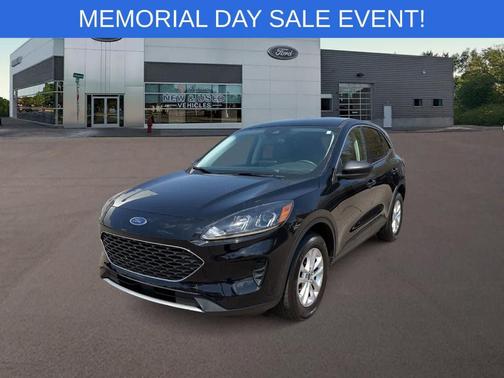 Black Metallic 2022 Ford Escape SE