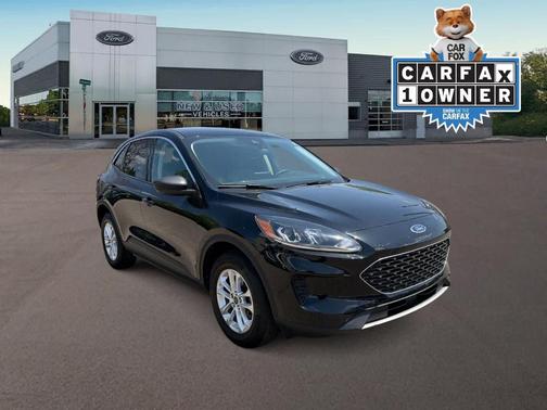 Black Metallic 2022 Ford Escape SE