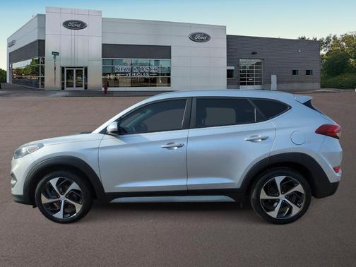 2018 Hyundai TUCSON SE