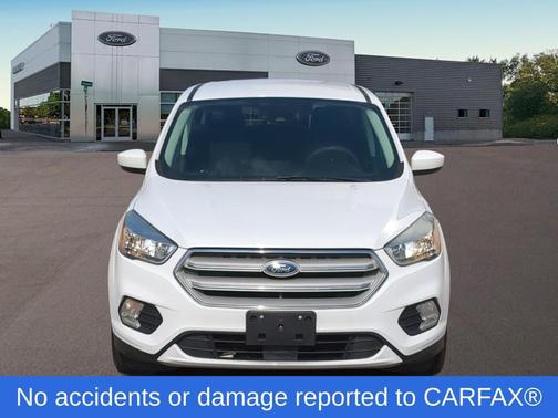 Oxford White 2019 Ford Escape SE