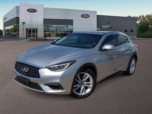 2018 INFINITI QX30 Luxury