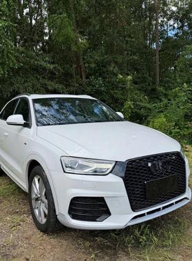 White 2018 Audi Q3 2.0T Sport Premium