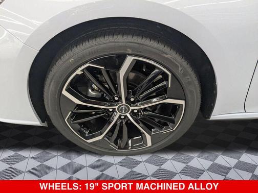 2025 Nissan Altima SR FWD