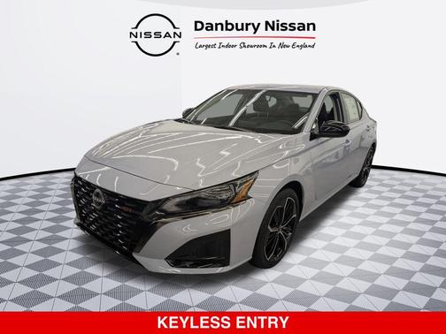 2025 Nissan Altima SR FWD