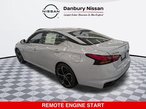 2025 Nissan Altima SR FWD