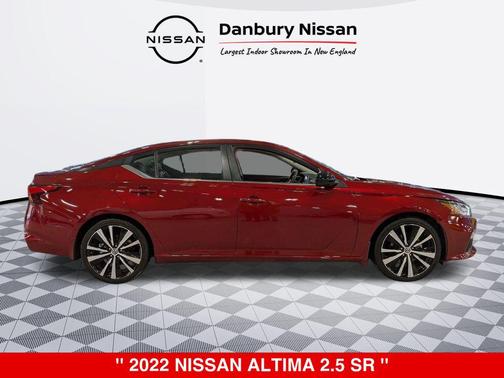 2022 Nissan Altima SR FWD
