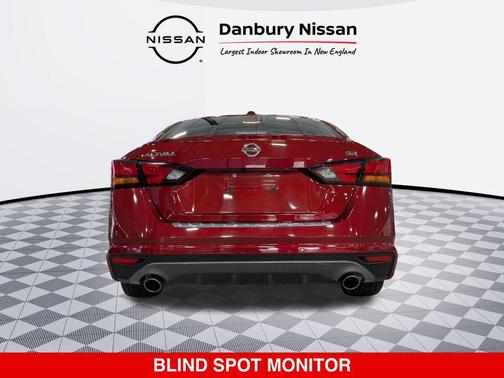 2022 Nissan Altima SR FWD