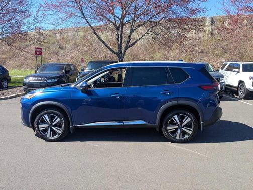 2022 Nissan Rogue SL