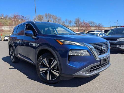 2022 Nissan Rogue SL