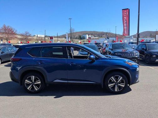 2022 Nissan Rogue SL