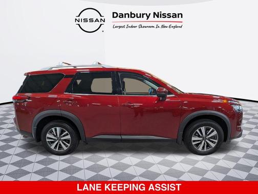 Scarlet Ember 2024 Nissan Pathfinder SL 4WD