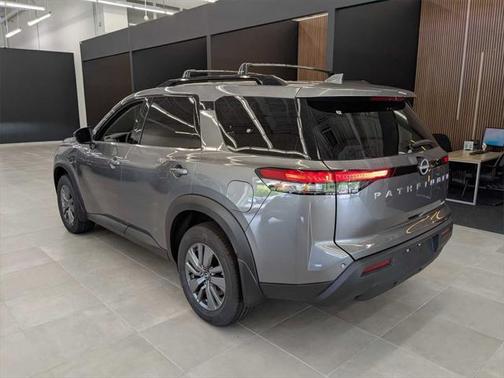 2025 Nissan Pathfinder SV 4WD