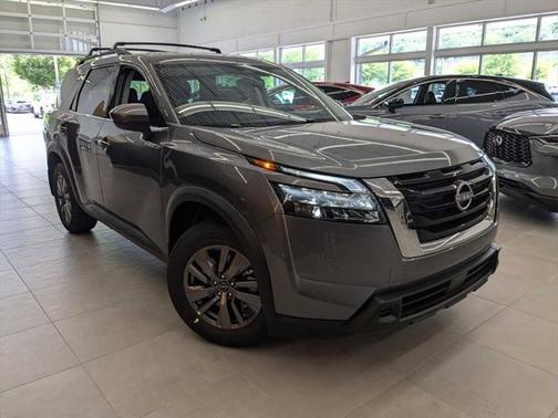 2025 Nissan Pathfinder SV 4WD