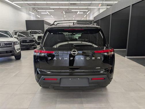 2025 Nissan Pathfinder SV 4WD