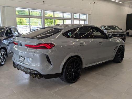 2025 BMW X6 M Base