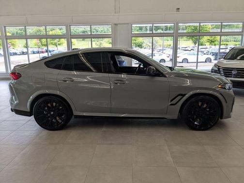 2025 BMW X6 M Base