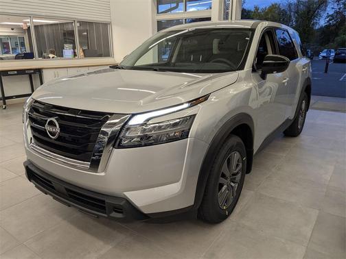 2025 Nissan Pathfinder S 4WD