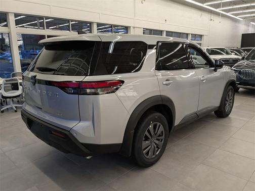 2025 Nissan Pathfinder S 4WD