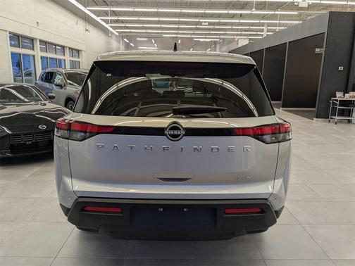 2025 Nissan Pathfinder S 4WD