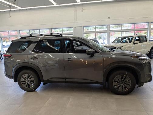 2025 Nissan Pathfinder SV 4WD