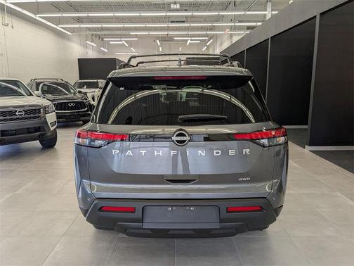 2025 Nissan Pathfinder SV 4WD