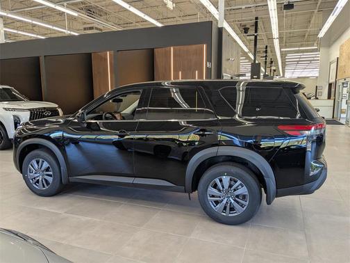 2025 Nissan Pathfinder S 4WD