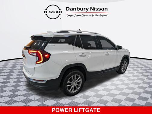 Summit White 2022 GMC Terrain SLT