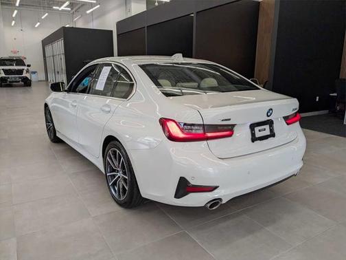 2021 BMW 330 xDrive