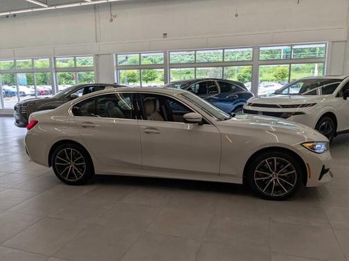 2021 BMW 330 xDrive