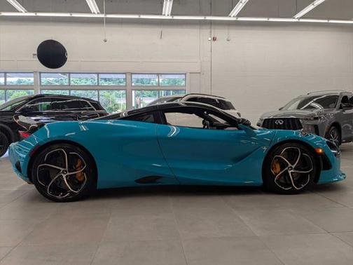 2024 McLaren 750S Coupe