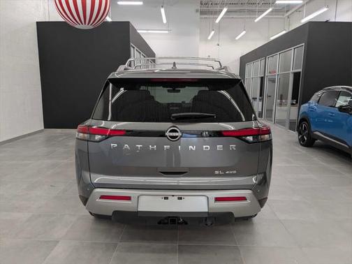 2025 Nissan Pathfinder SL 4WD