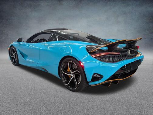 2024 McLaren 750S Coupe