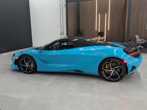 2024 McLaren 750S Coupe