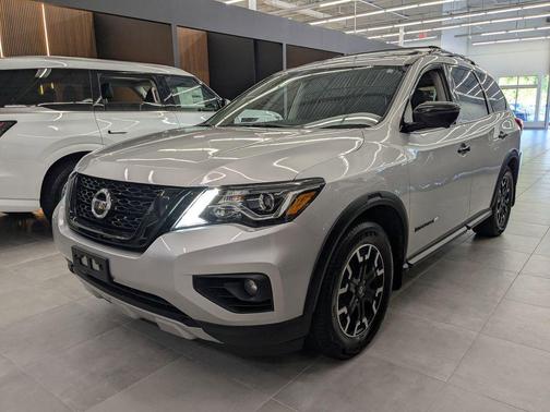 2020 Nissan Pathfinder SL 4WD