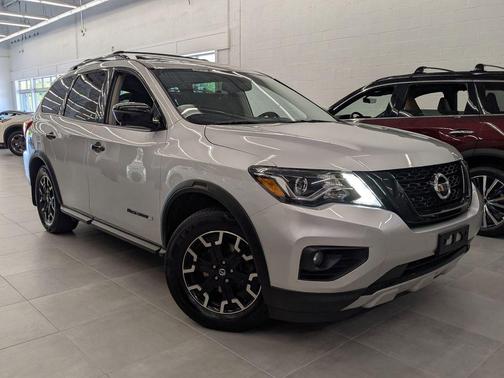 2020 Nissan Pathfinder SL 4WD