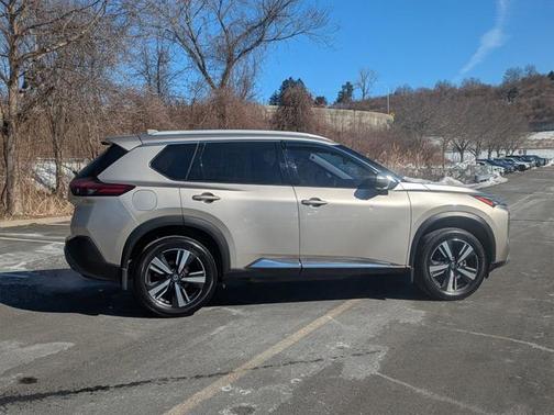 2021 Nissan Rogue SL